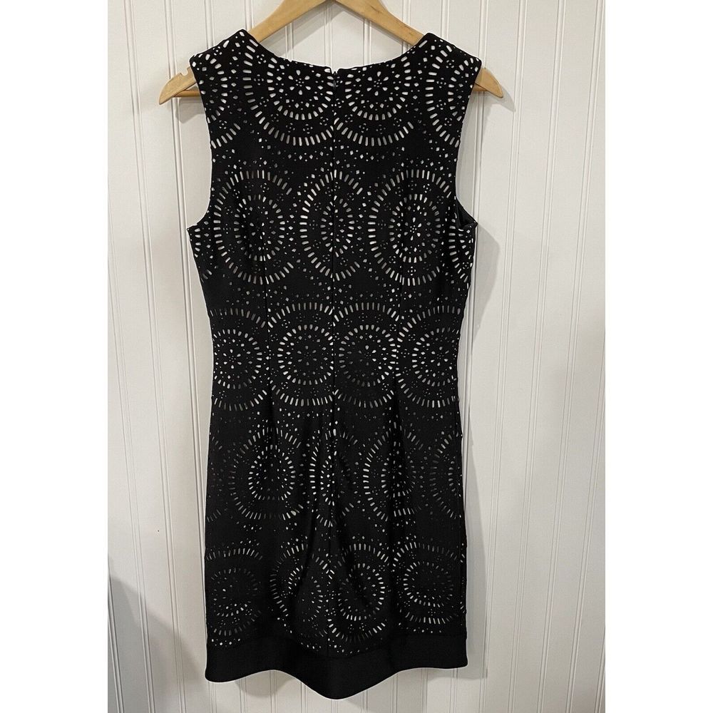 White House Black Market Dress 8 Black Cut Outs Over White Sheath Knee Length - Picture 2 of 9